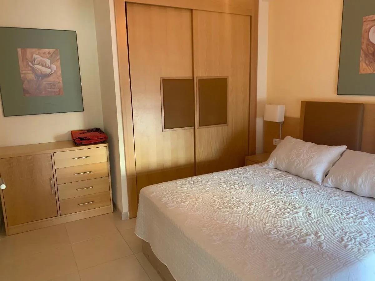 Casa Alegre 0*, Vera